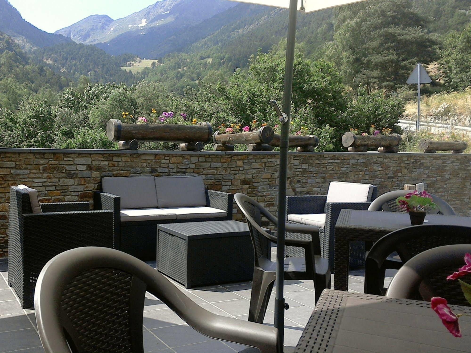ApartHotel RIALB El Serrat Esterno foto